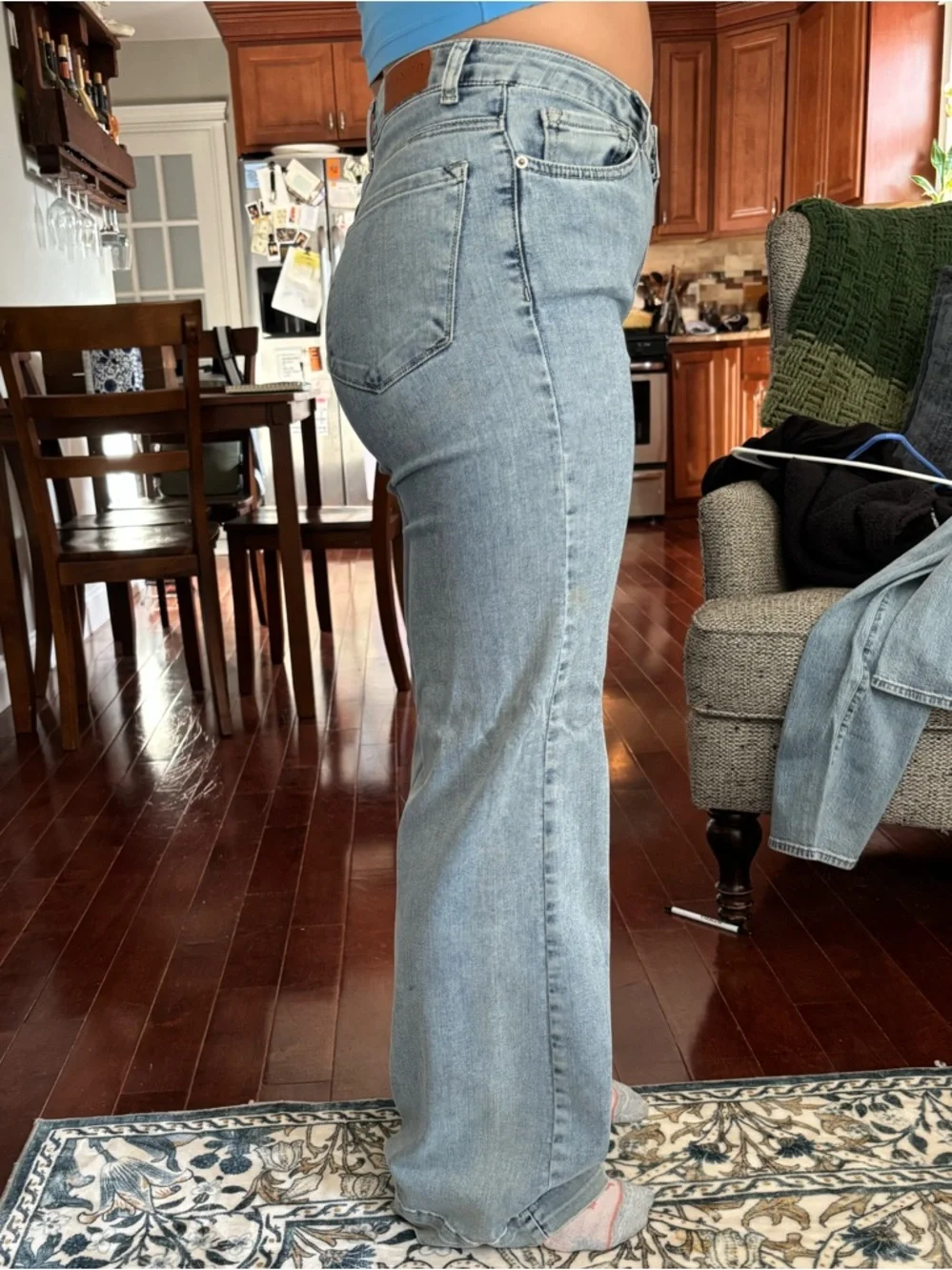 High-Rise Wide-Leg Jeans — Light Blue Wash - Picture 2 of 7